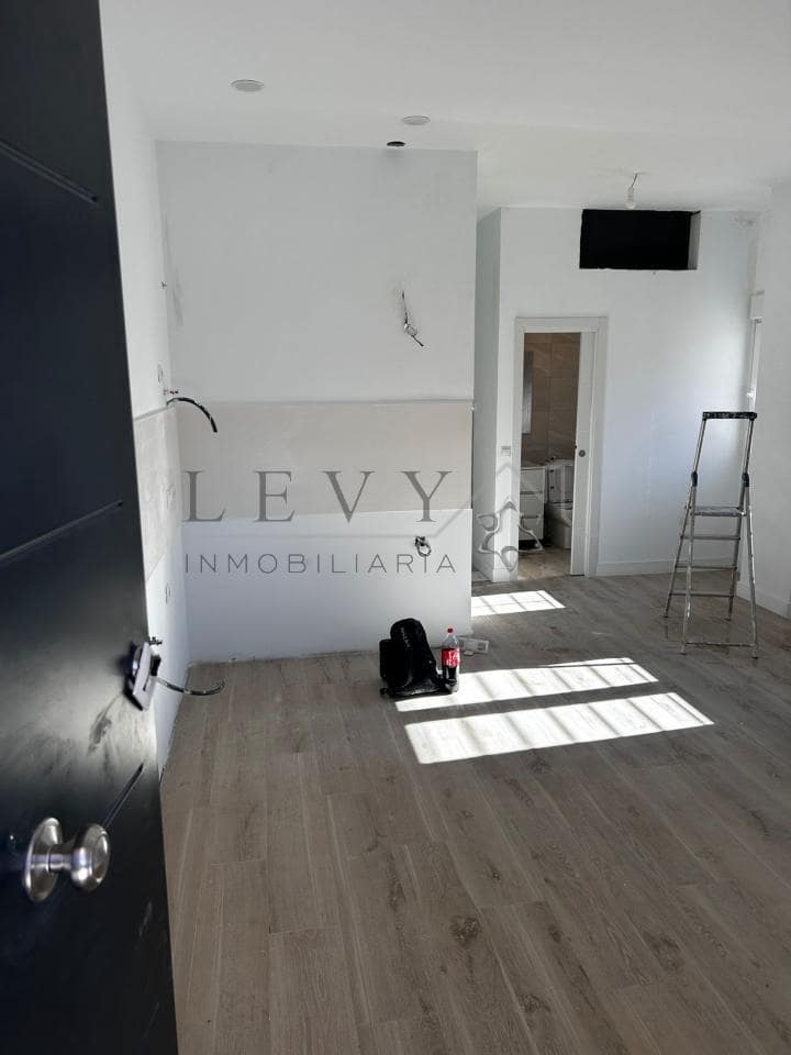 1 sovrum Lägenhet till salu i Malaga stad - 185 000 € (Ref: 9583282)