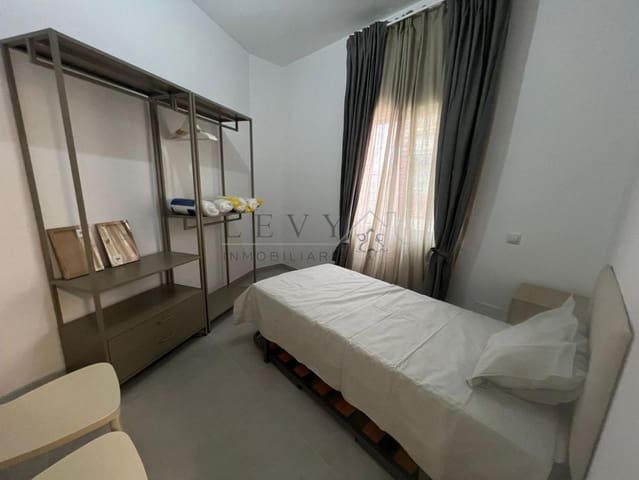 2 slaapkamer Flat te koop in La Trinidad, Málaga stad - € 225.000 (Ref: 9583286)