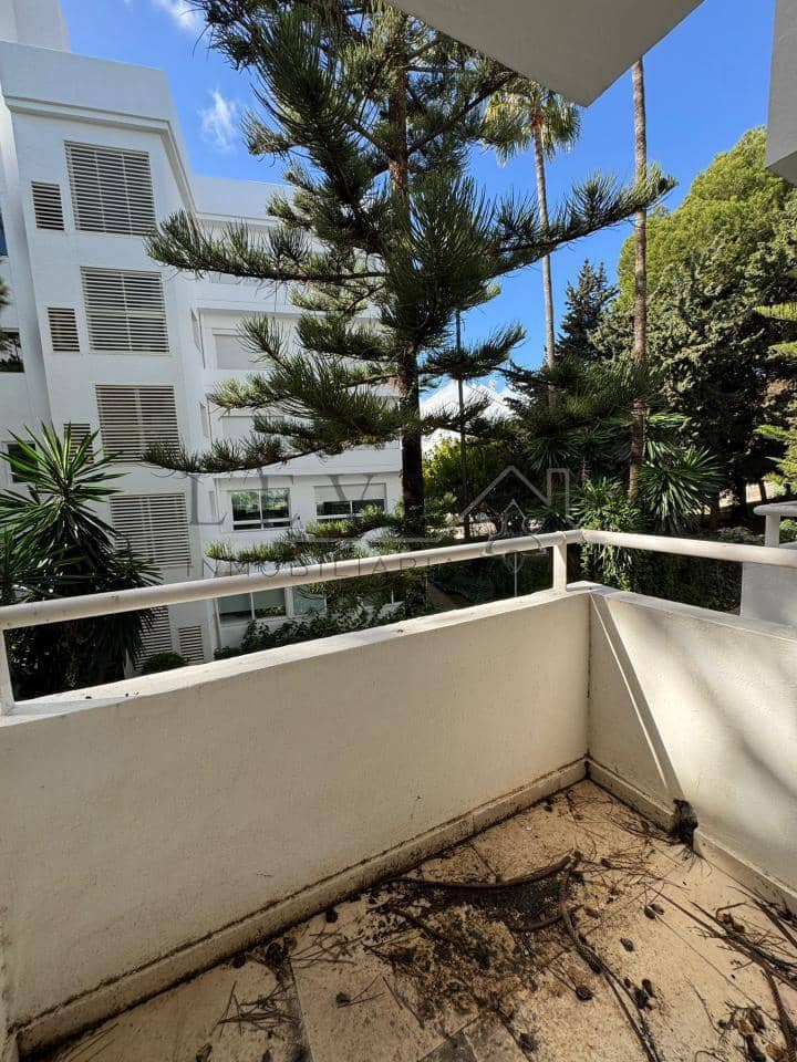 2 bedroom Flat for sale in Rio Real with pool garage - € 740,000 (Ref: 9583288)