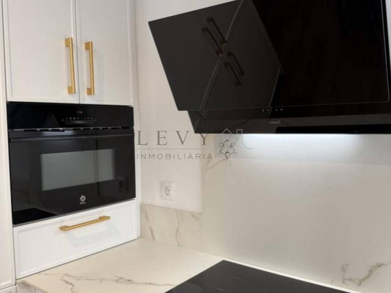 3 sovrum Lägenhet till salu i Malaga stad - 423 000 € (Ref: 9583292)