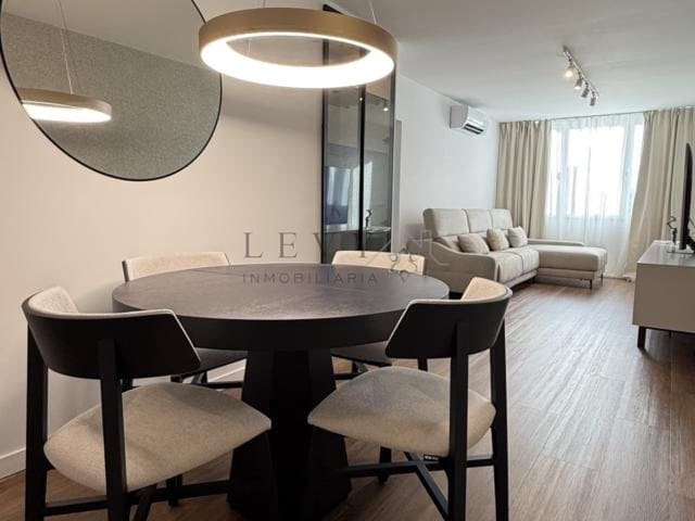 3 sovrum Lägenhet till salu i Cruz del Humilladero, Málaga stad - 423 000 € (Ref: 9583292)