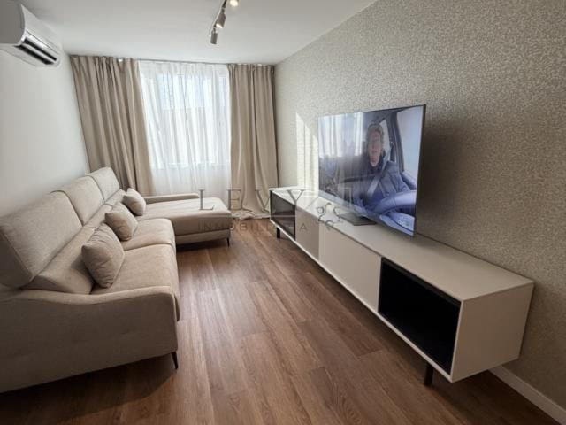 3 sovrum Lägenhet till salu i Cruz del Humilladero, Málaga stad - 423 000 € (Ref: 9583292)