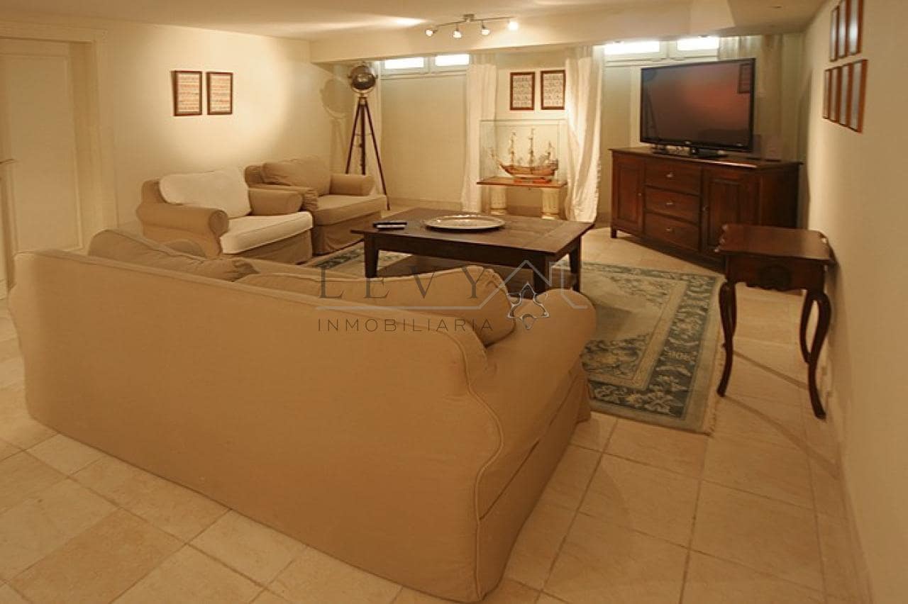 5 chambre Villa/Maison à vendre à Puerto Banus avec piscine garage - 3 000 000 € (Ref: 9583295)