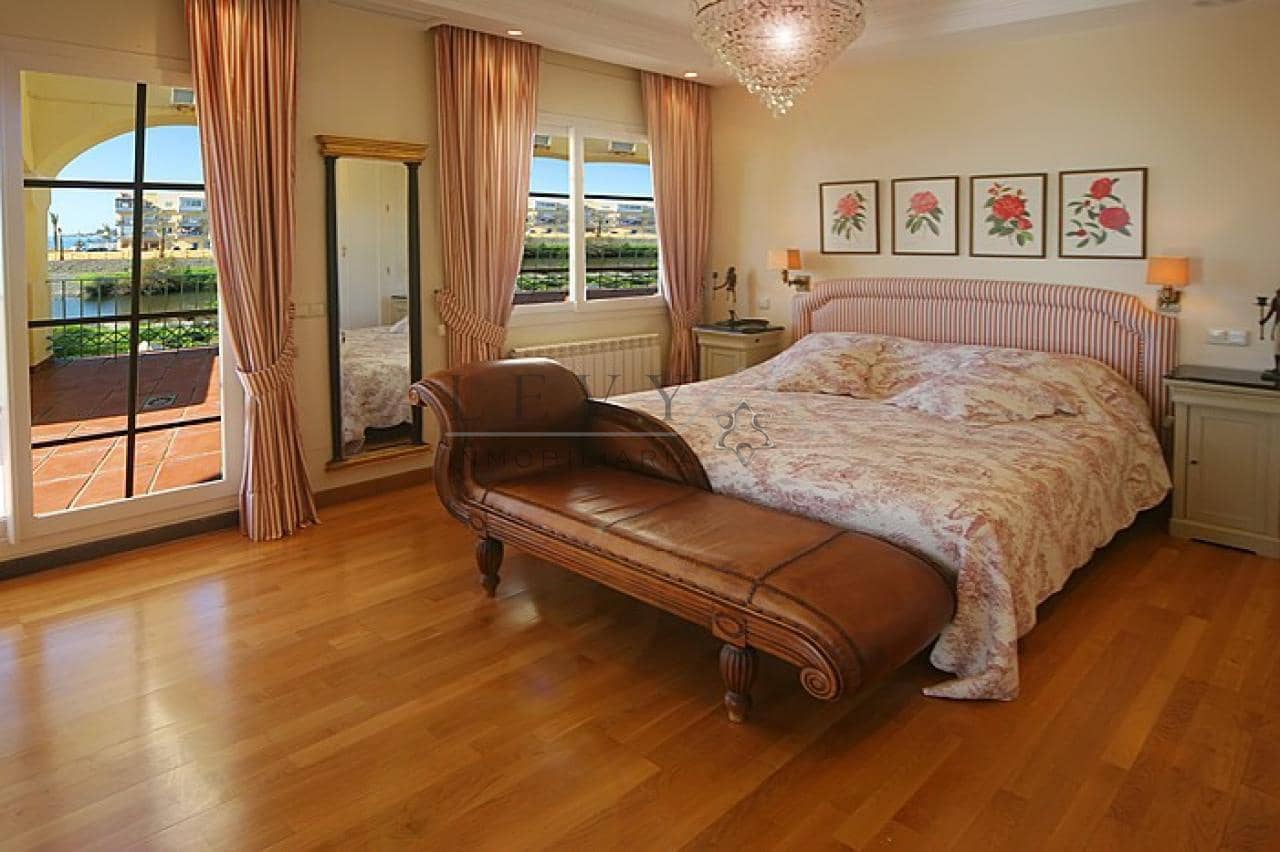 5 chambre Villa/Maison à vendre à Puerto Banus avec piscine garage - 3 000 000 € (Ref: 9583295)