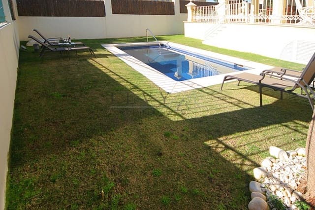 5 chambre Villa/Maison à vendre à Puerto Banus, Marbella avec piscine garage - 3 000 000 € (Ref: 9583295)