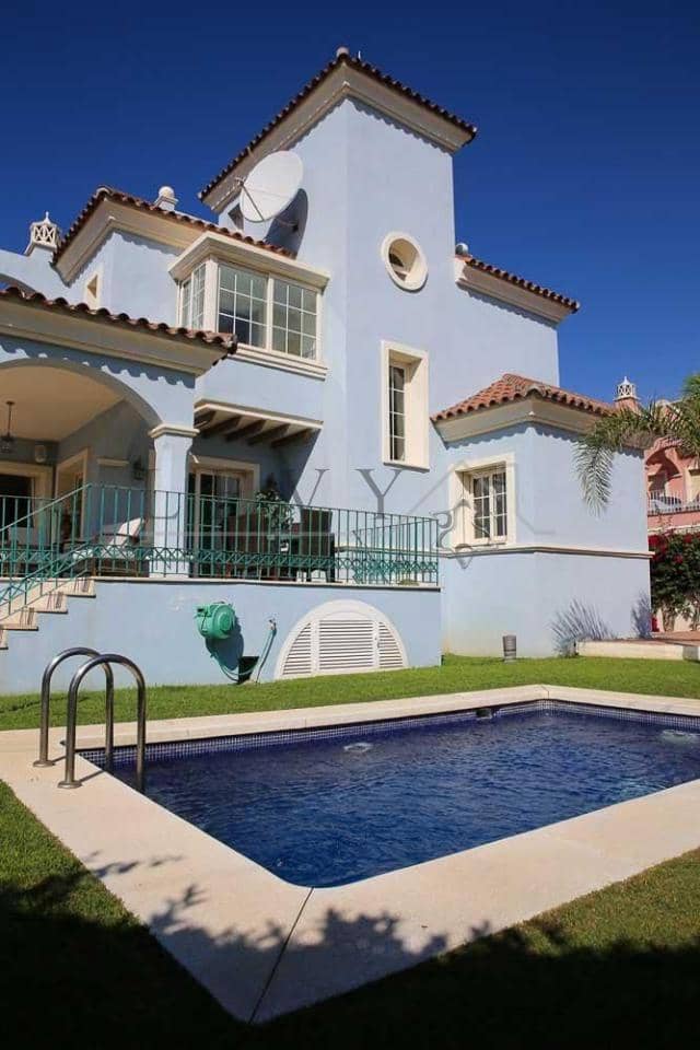 5 soveværelse Villa til salg i Puerto Banus med swimmingpool garage - € 1.916.000 (Ref: 9583296)