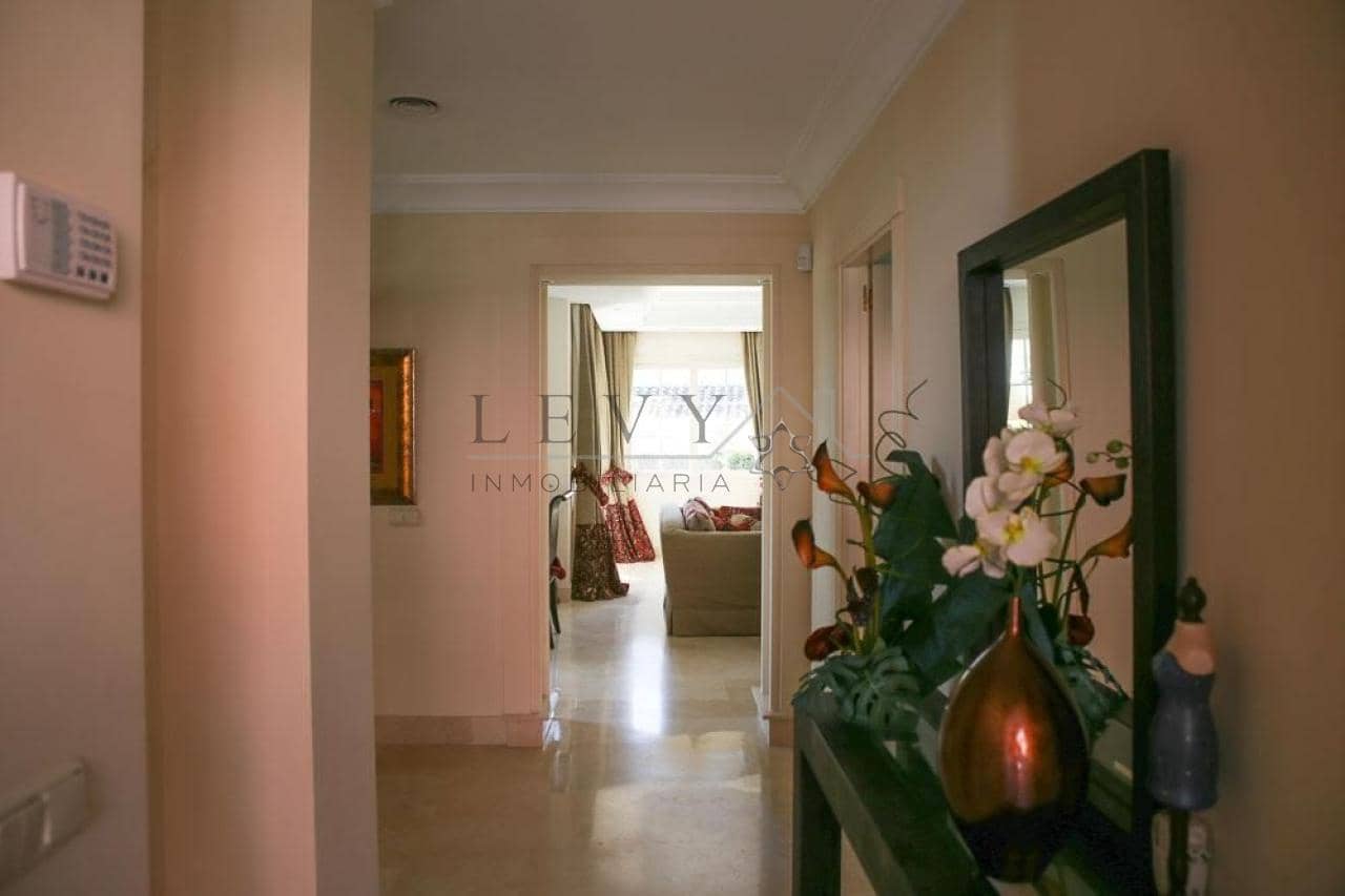 5 soveværelse Villa til salg i Puerto Banus med swimmingpool garage - € 1.916.000 (Ref: 9583296)