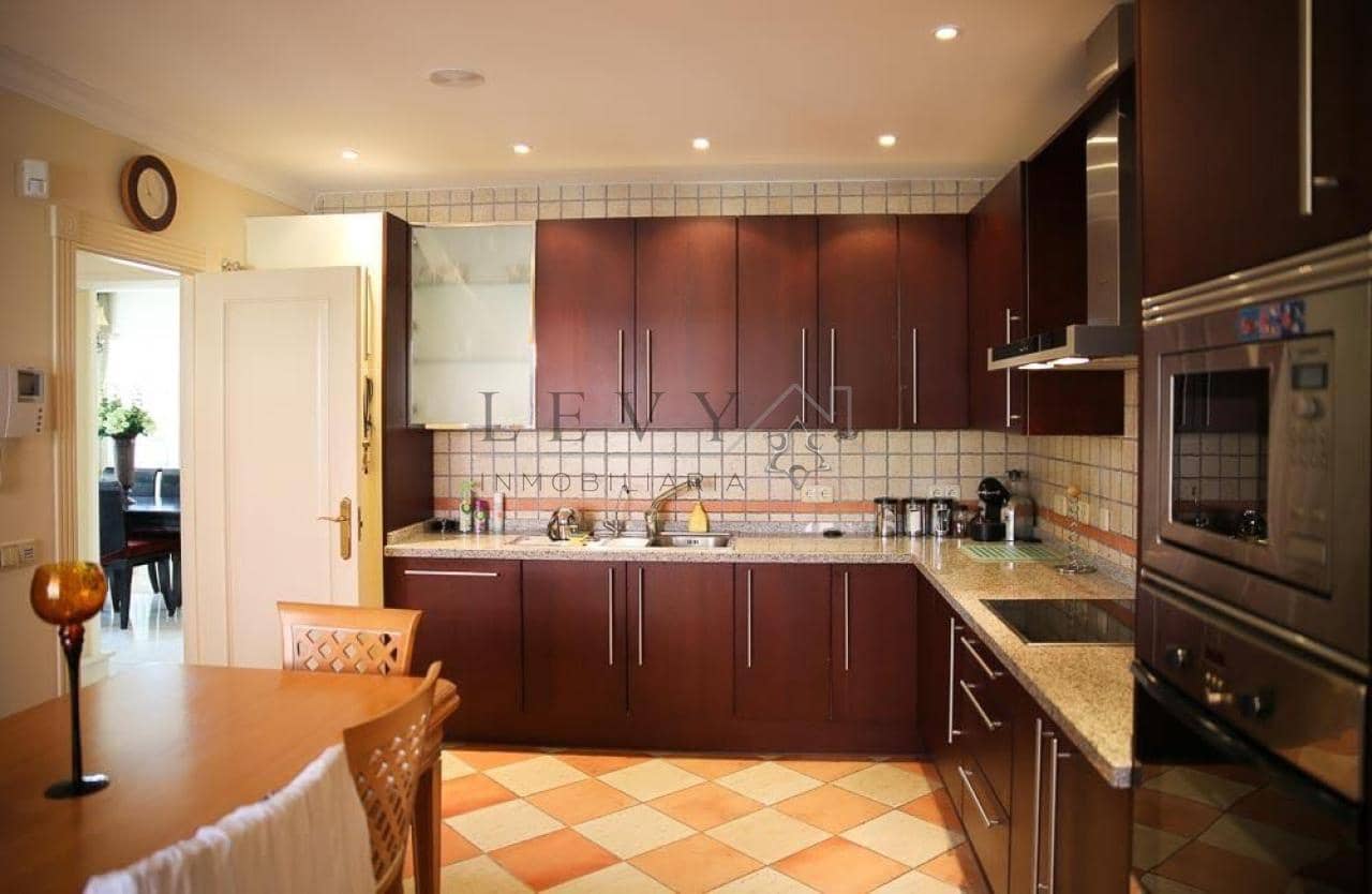 5 soveværelse Villa til salg i Puerto Banus med swimmingpool garage - € 1.916.000 (Ref: 9583296)