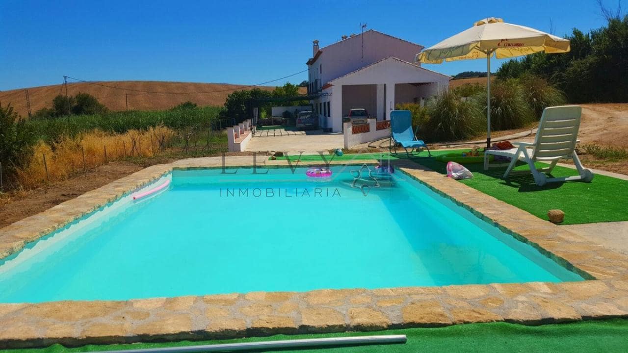 Chalet de 14 habitaciones en Ronda en venta con piscina garaje - 1.273.000 € (Ref: 9583297)