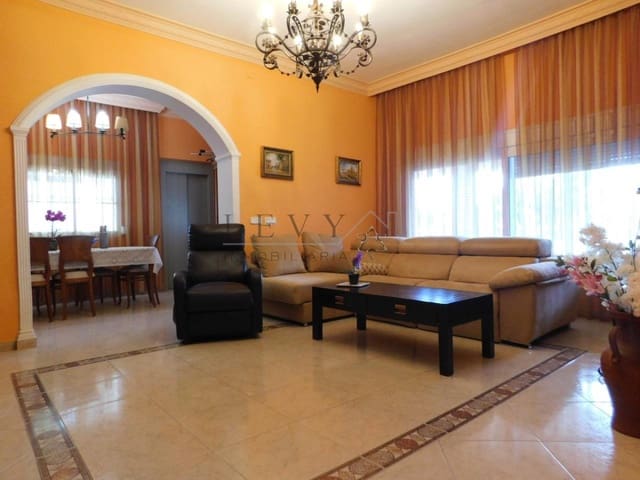 6 soveværelse Byhus til salg i El Atabal, Málaga by - € 636.300 (Ref: 9583298)