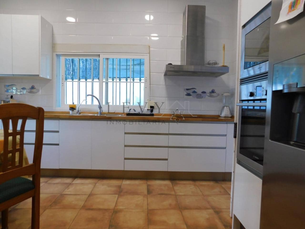 6 soveværelse Byhus til salg i Malaga by - € 636.300 (Ref: 9583298)