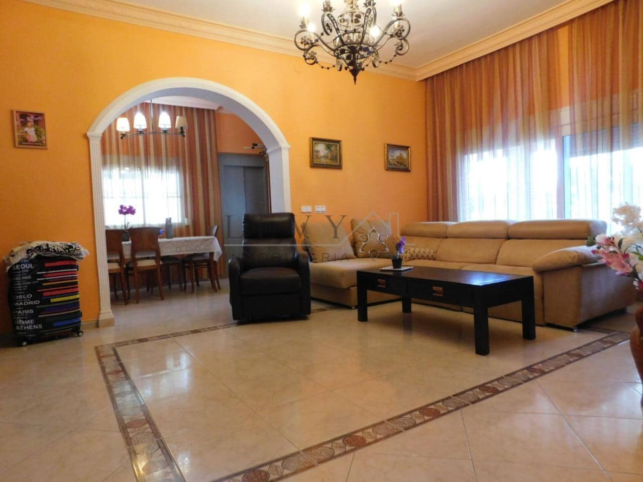 6 soveværelse Byhus til salg i Malaga by - € 636.300 (Ref: 9583298)