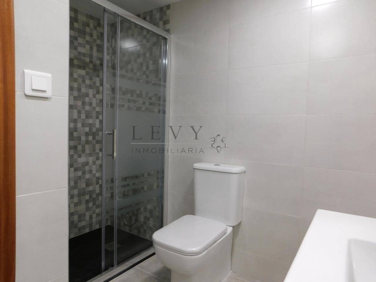 6 soveværelse Byhus til salg i Malaga by - € 636.300 (Ref: 9583298)