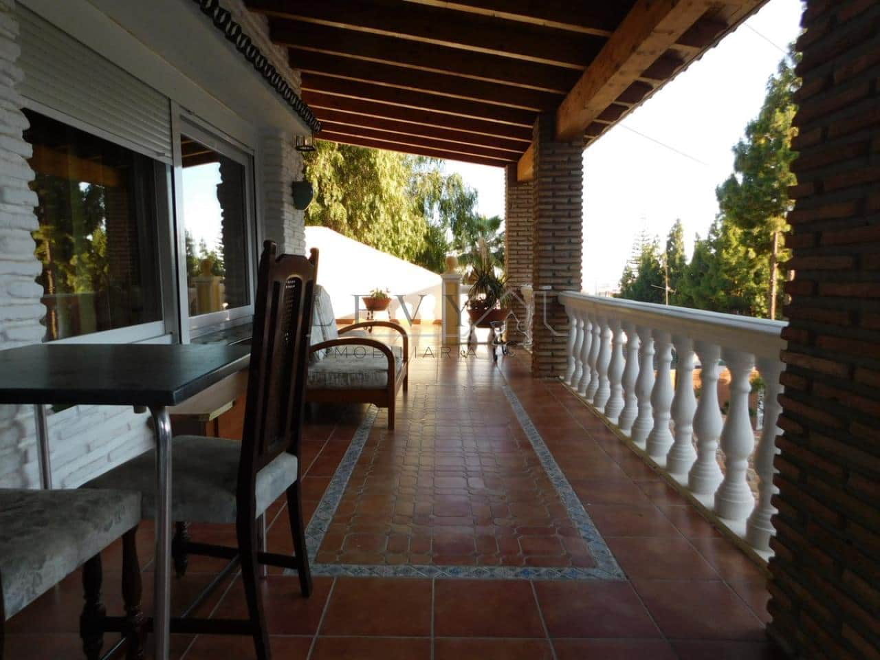 6 soveværelse Byhus til salg i Malaga by - € 636.300 (Ref: 9583298)