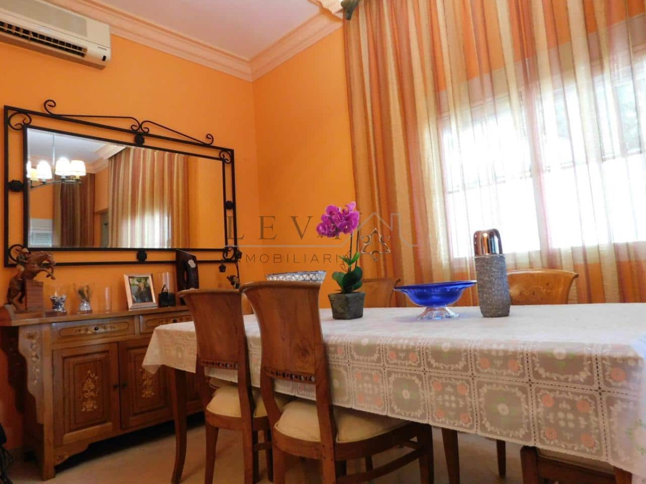 6 soveværelse Byhus til salg i Malaga by - € 636.300 (Ref: 9583298)