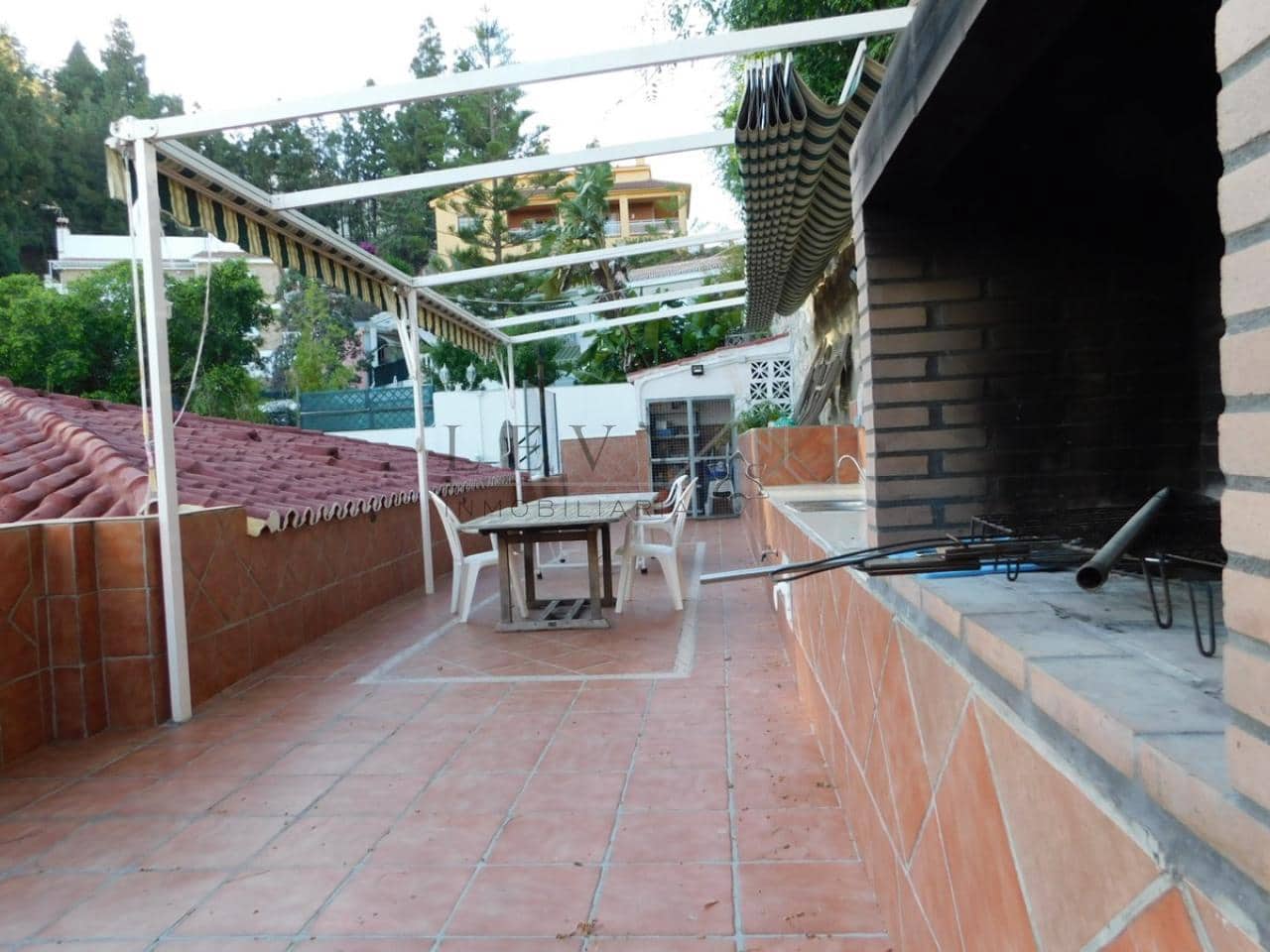 6 soveværelse Byhus til salg i Malaga by - € 636.300 (Ref: 9583298)