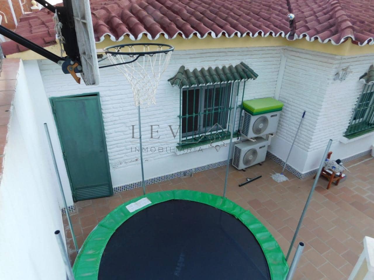 6 soveværelse Byhus til salg i Malaga by - € 636.300 (Ref: 9583298)