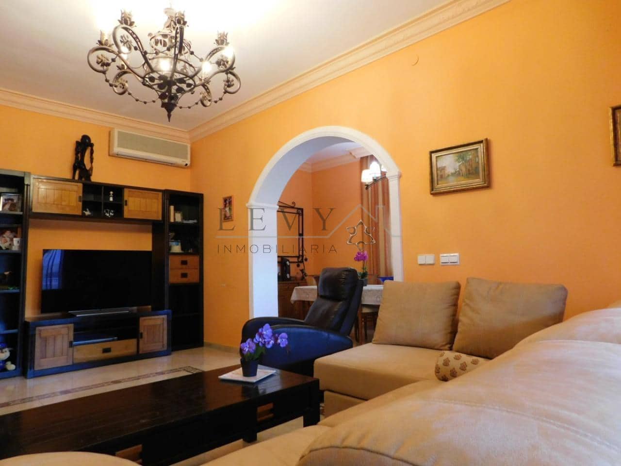 6 soveværelse Byhus til salg i Malaga by - € 636.300 (Ref: 9583298)