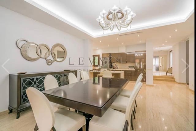 4 chambre Villa/Maison à vendre à Puerto Banus, Marbella avec garage - 3 950 000 € (Ref: 9583300)