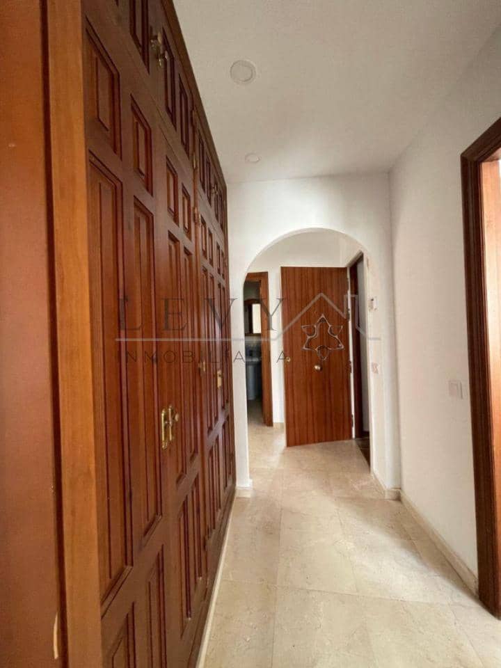 3 quarto Moradia para venda em Benahavis com garagem - 353 000 € (Ref: 9583301)