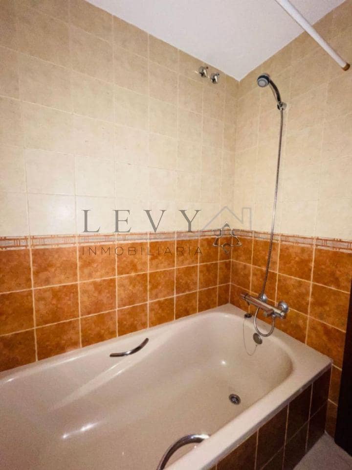 3 quarto Moradia para venda em Benahavis com garagem - 353 000 € (Ref: 9583301)