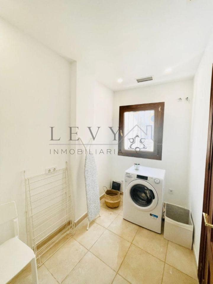 3 quarto Moradia para venda em Benahavis com garagem - 353 000 € (Ref: 9583301)