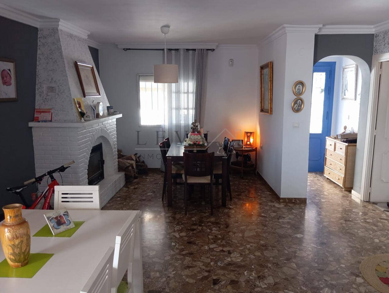 4 makuuhuone Huvila myytävänä paikassa Competa - 530 000 € (Ref: 9583309)