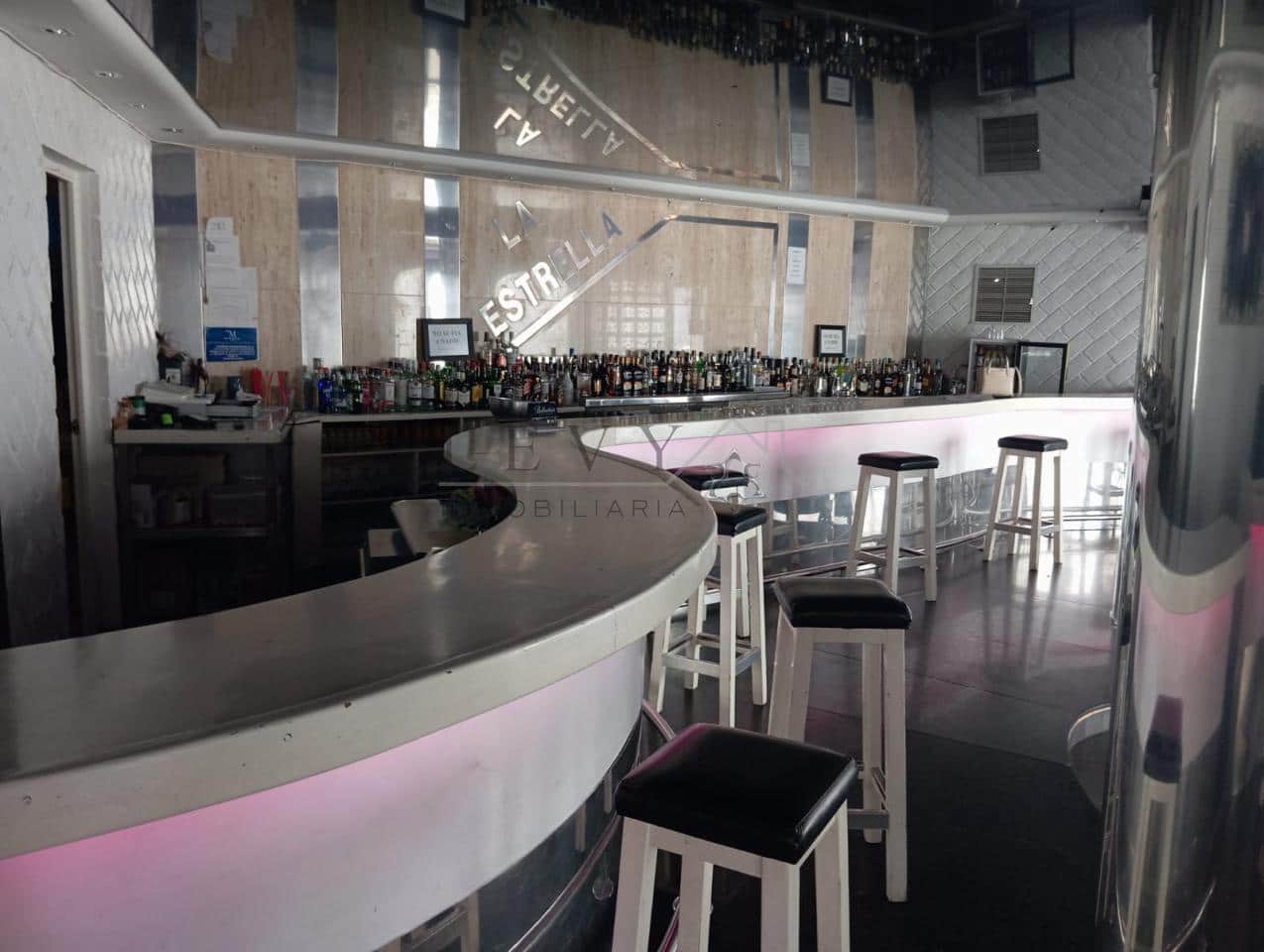 4 makuuhuone Huvila myytävänä paikassa Competa - 530 000 € (Ref: 9583309)