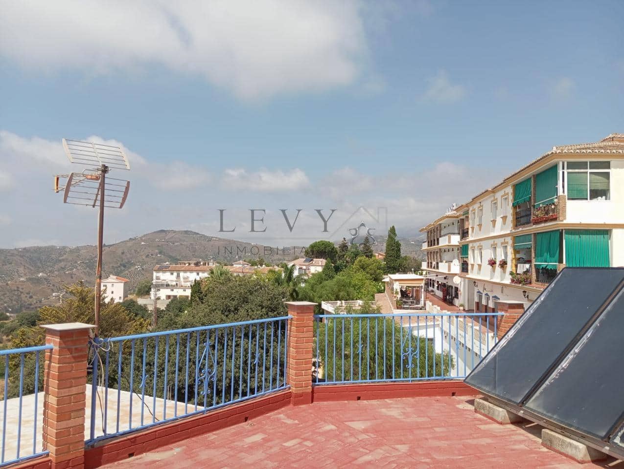 4 makuuhuone Huvila myytävänä paikassa Competa - 530 000 € (Ref: 9583309)