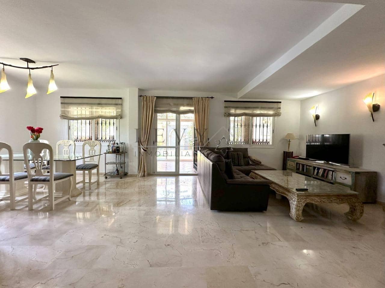 3 Zimmer Villa zu verkaufen in Marbella mit Pool Garage - 520.000 € (Ref: 9583310)