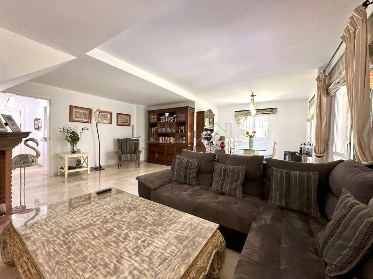 3 Zimmer Villa zu verkaufen in Marbella mit Pool Garage - 520.000 € (Ref: 9583310)