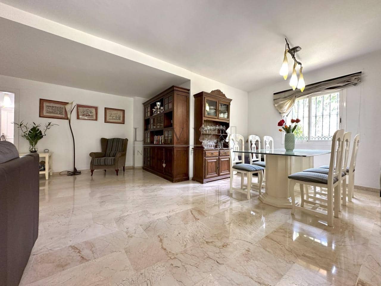 3 Zimmer Villa zu verkaufen in Marbella mit Pool Garage - 520.000 € (Ref: 9583310)