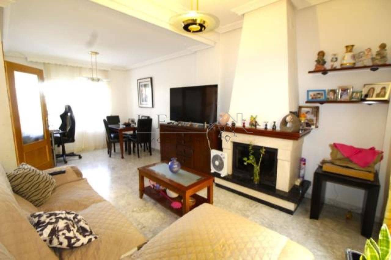 3 soverom Villa til salgs i Malaga by med garasje - € 326 500 (Ref: 9583312)