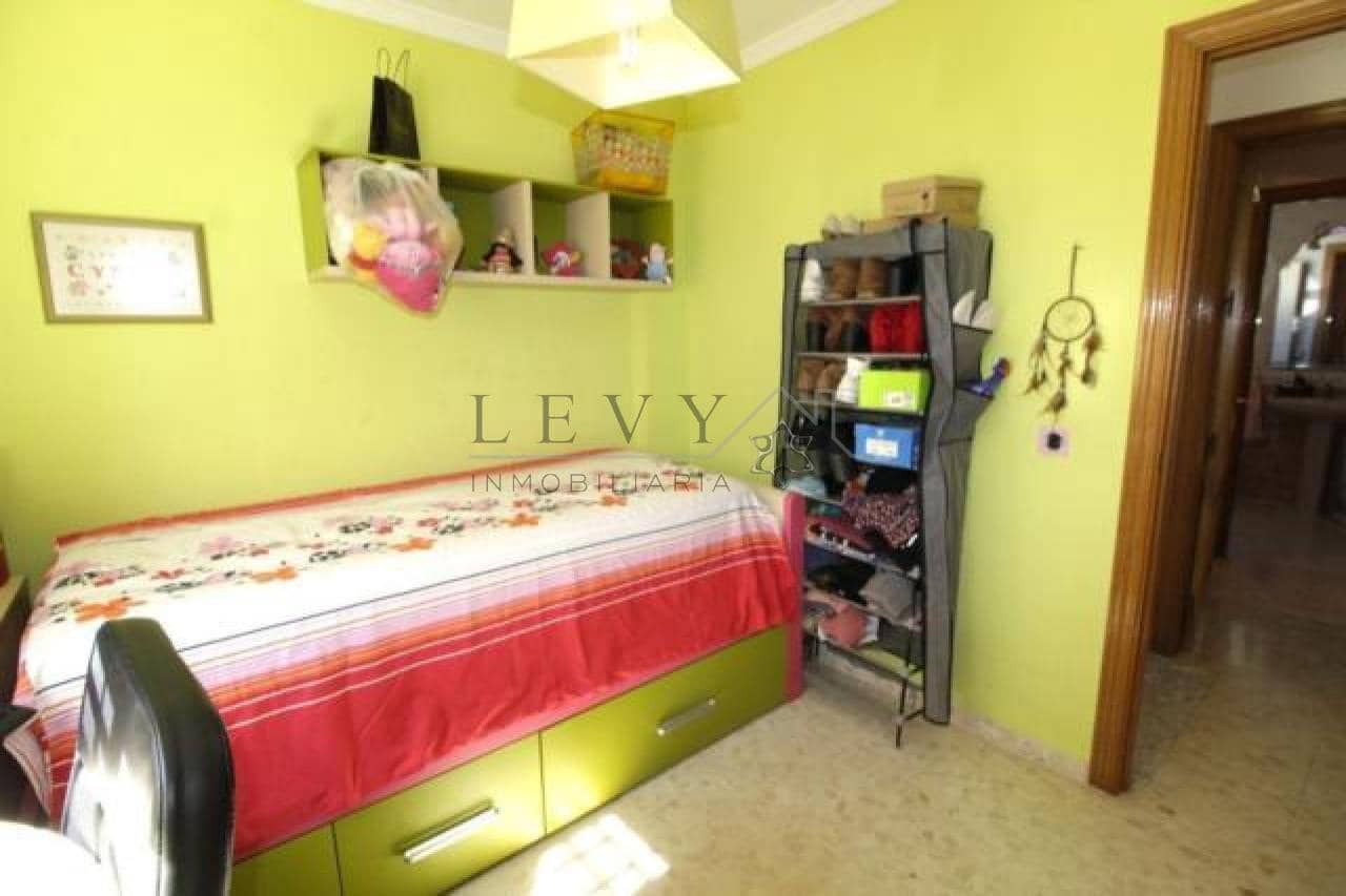 3 soverom Villa til salgs i Malaga by med garasje - € 326 500 (Ref: 9583312)