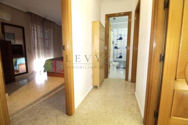 3 soverom Villa til salgs i Los Prados, Málaga by med garasje - € 326 500 (Ref: 9583312)