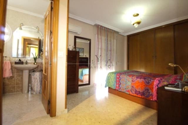 3 soverom Villa til salgs i Los Prados, Málaga by med garasje - € 326 500 (Ref: 9583312)