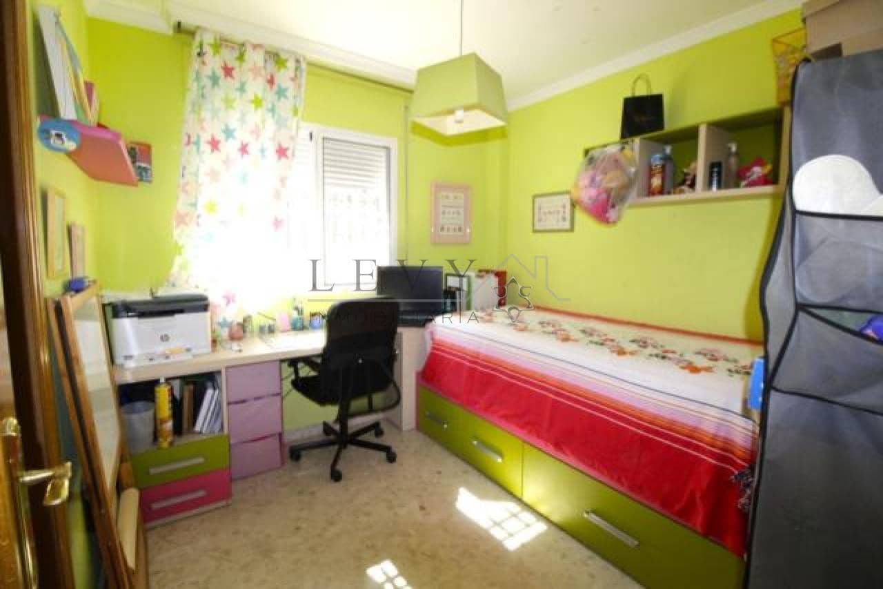 3 soverom Villa til salgs i Malaga by med garasje - € 326 500 (Ref: 9583312)