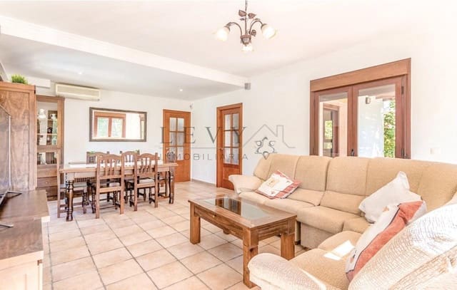 4 bedroom Villa for sale in Córdoba city with pool garage - € 890,000 (Ref: 9583313)