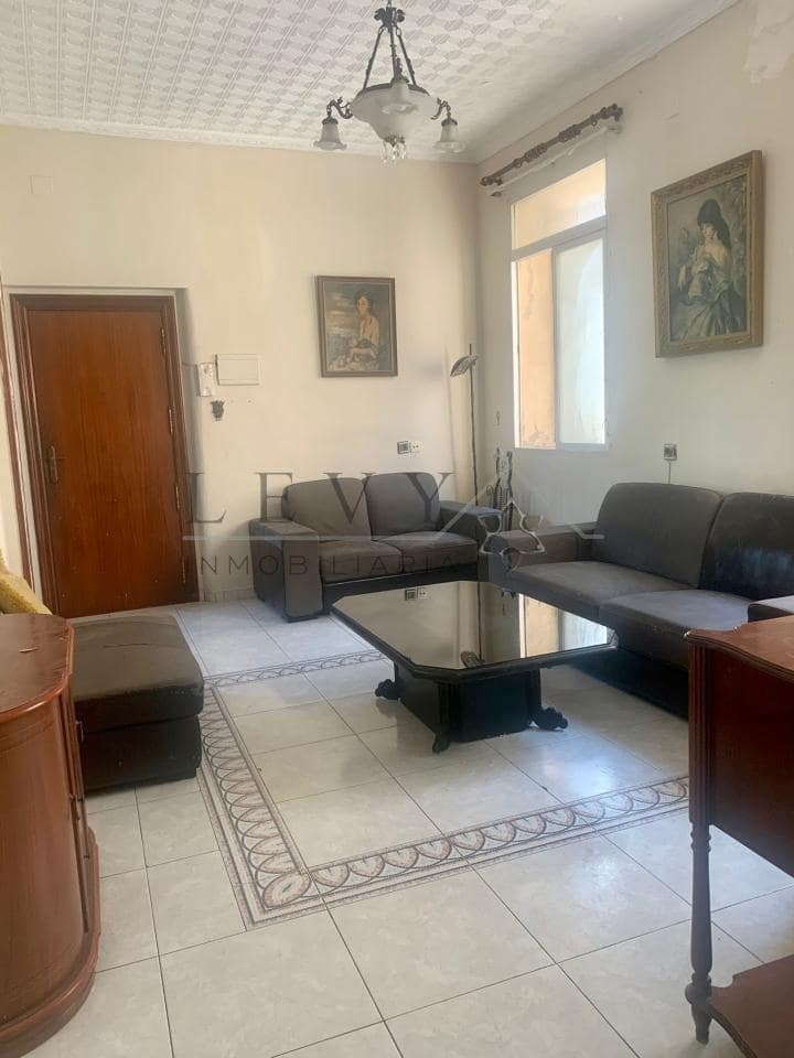 8 bedroom Townhouse for sale in Melilla - € 800,000 (Ref: 9583314)