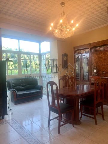 8 bedroom Townhouse for sale in Melilla - € 800,000 (Ref: 9583314)