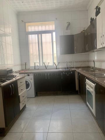 8 bedroom Townhouse for sale in Melilla - € 800,000 (Ref: 9583314)