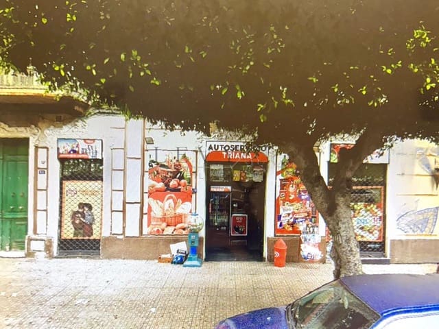 8 bedroom Townhouse for sale in Melilla - € 800,000 (Ref: 9583314)