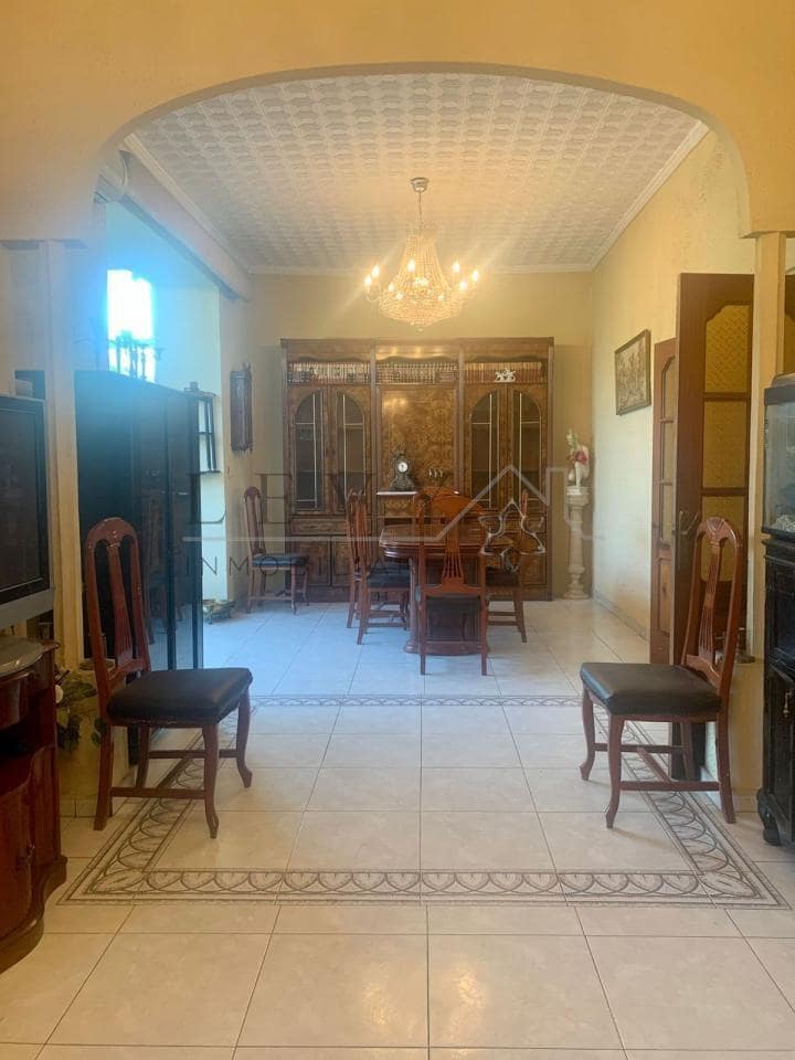 8 bedroom Townhouse for sale in Melilla - € 800,000 (Ref: 9583314)