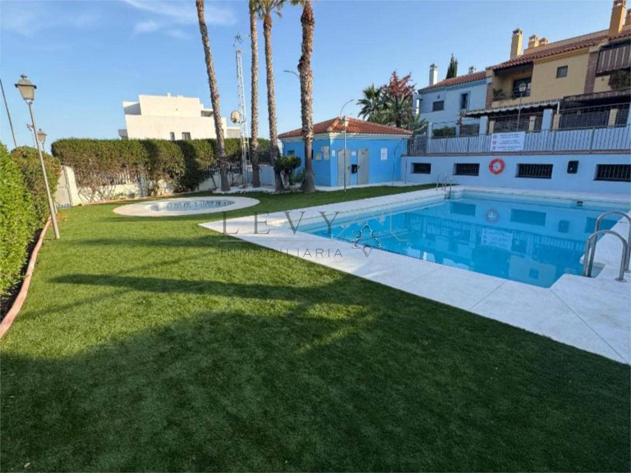 3 slaapkamer Halfvrijstaande villa te koop in Rincon de la Victoria met zwembad garage - € 460.000 (Ref: 9583315)