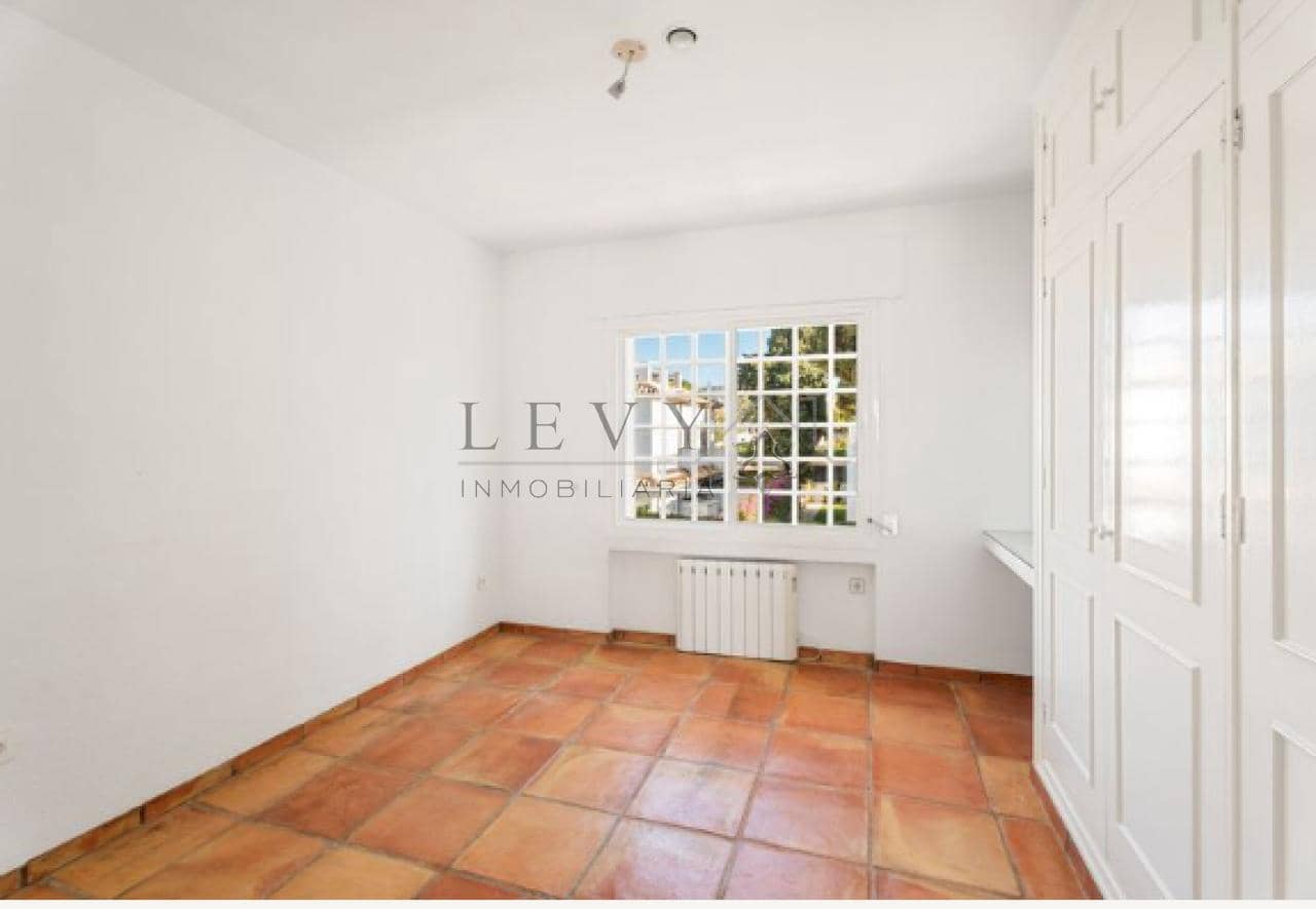 5 Zimmer Villa zu verkaufen in Marbella mit Pool Garage - 2.695.000 € (Ref: 9583316)