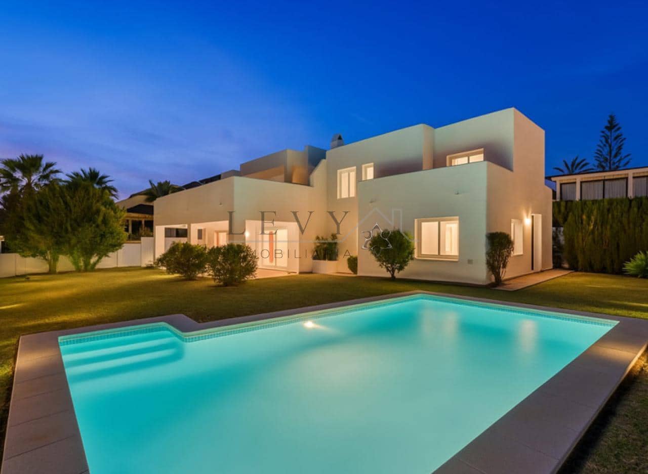 5 Zimmer Villa zu verkaufen in Marbella mit Pool Garage - 2.695.000 € (Ref: 9583316)