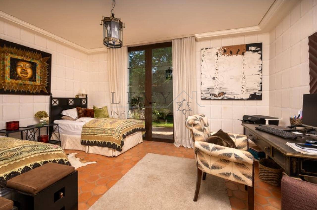 8 quarto Moradia para venda em Guadalmina com piscina garagem - 7 500 000 € (Ref: 9583317)