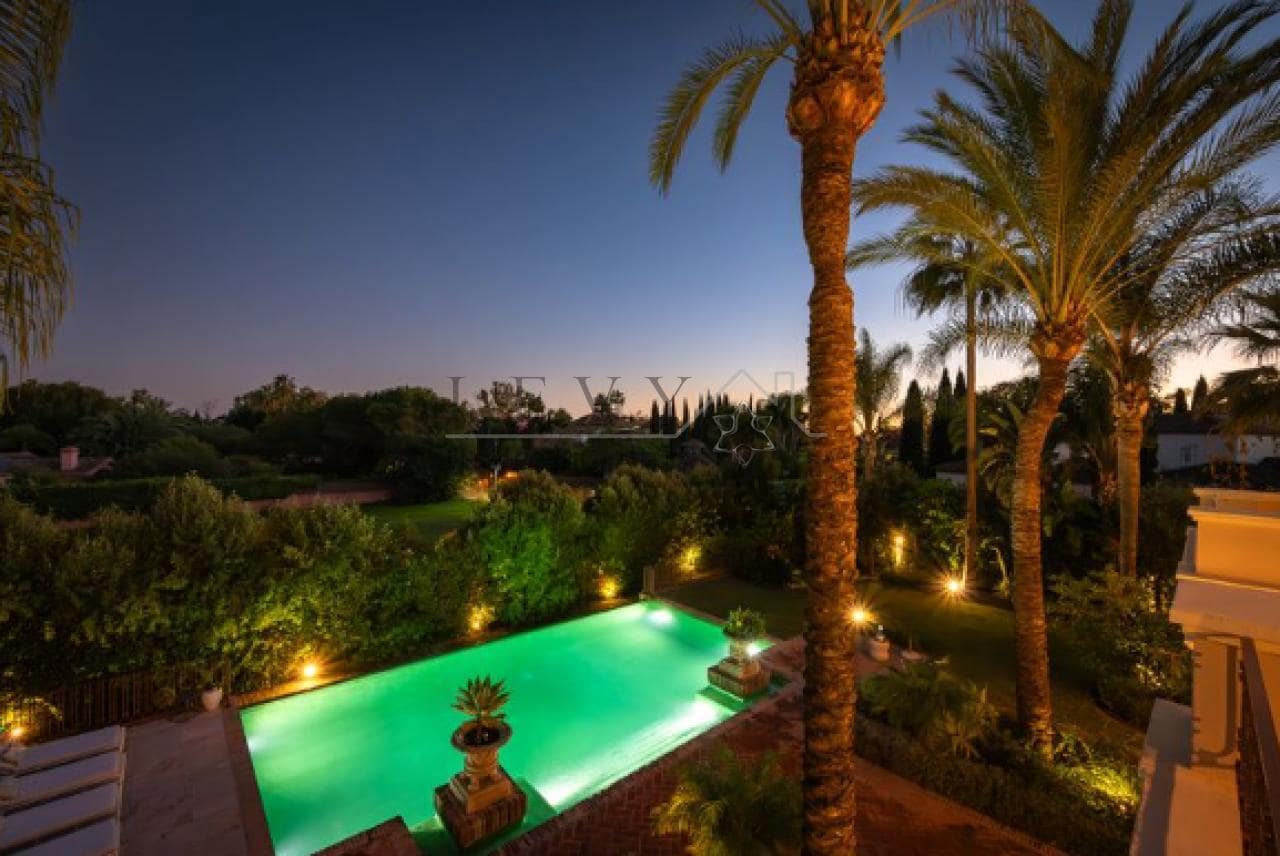 8 quarto Moradia para venda em Guadalmina com piscina garagem - 7 500 000 € (Ref: 9583317)