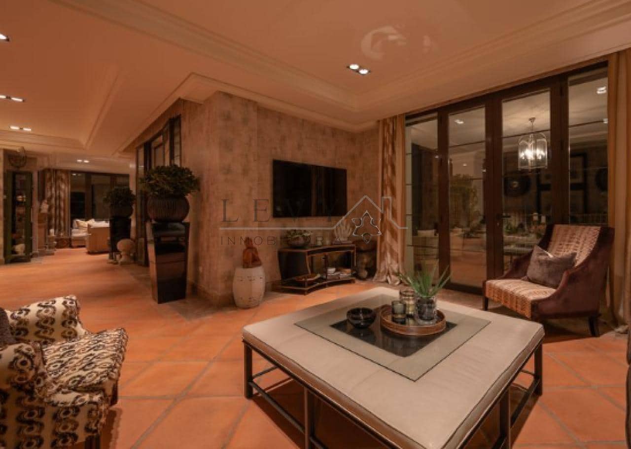 8 quarto Moradia para venda em Guadalmina com piscina garagem - 7 500 000 € (Ref: 9583317)