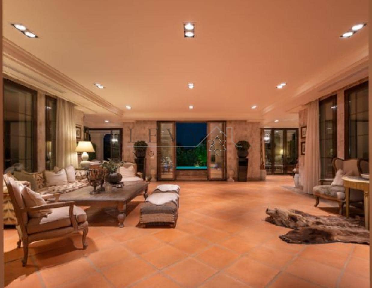 8 quarto Moradia para venda em Guadalmina com piscina garagem - 7 500 000 € (Ref: 9583317)